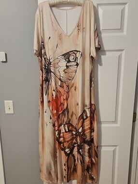 Butterfly Print V-Neck Maxi Dress in Beige and Orange